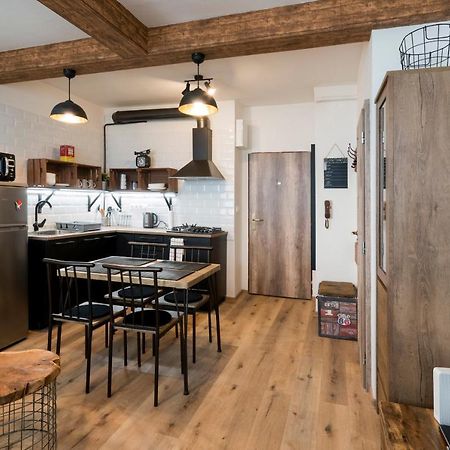 Stylish Centrally Located 1Br Apartment With Parking Bratislava Eksteriør billede