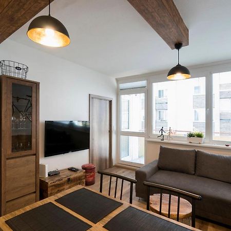 Stylish Centrally Located 1Br Apartment With Parking Bratislava Eksteriør billede