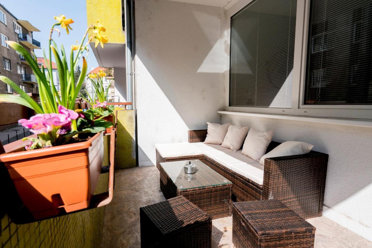 Stylish Centrally Located 1Br Apartment With Parking Bratislava Eksteriør billede